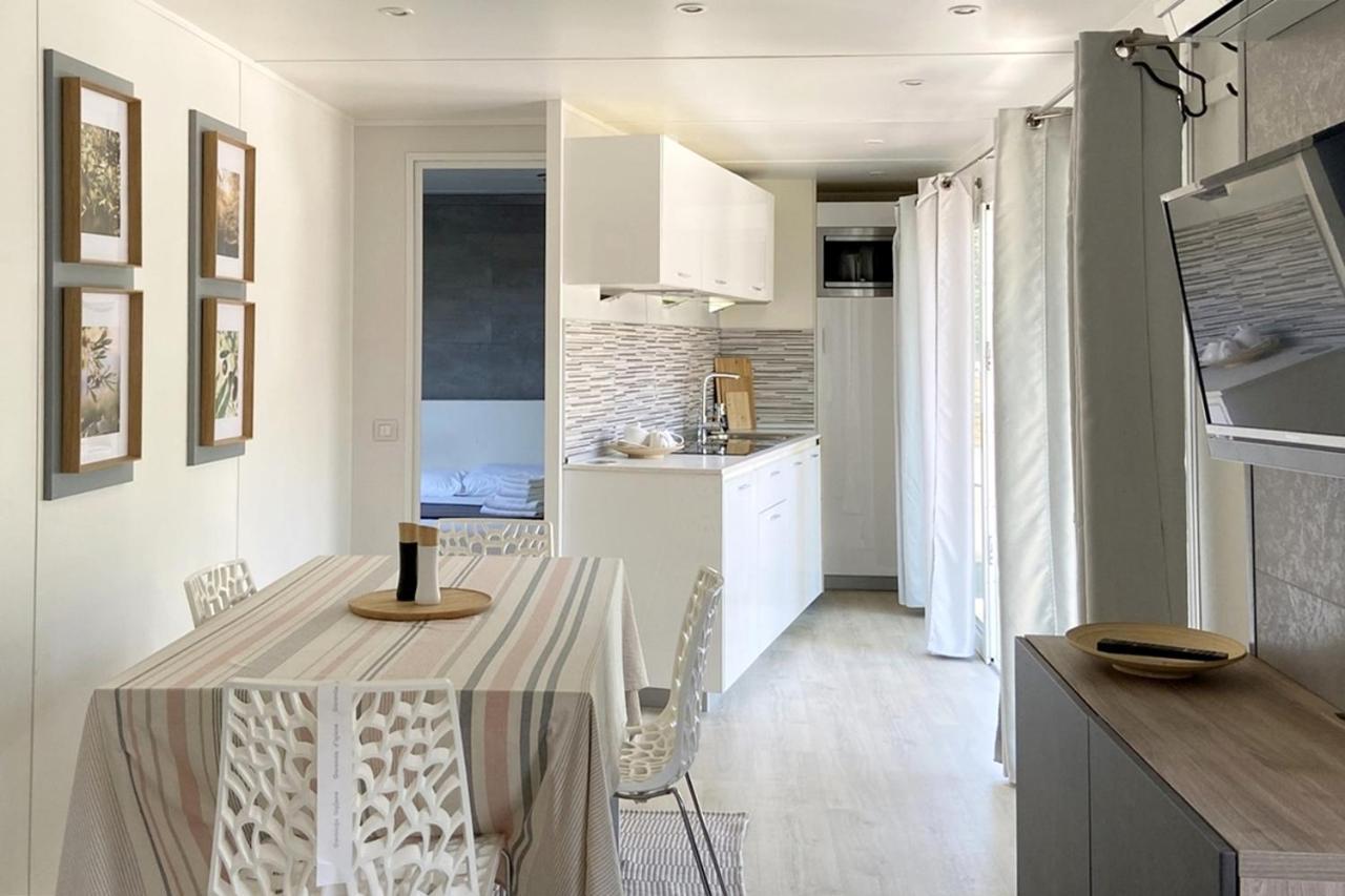 Boutique Mobile Homes Ulikarovinj (Adults Only) Екстериор снимка